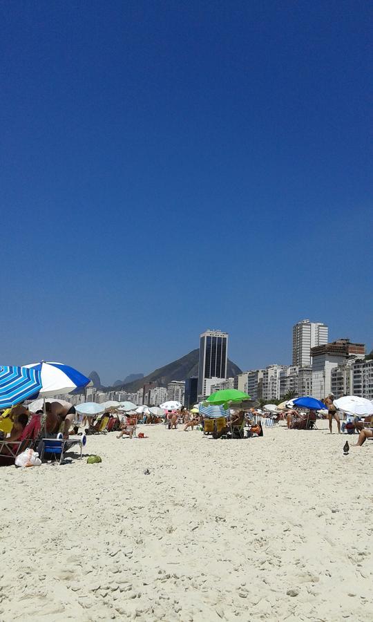 Copacabana Uma Quadra Da Praia Rio de Janeiro Exteriér fotografie
