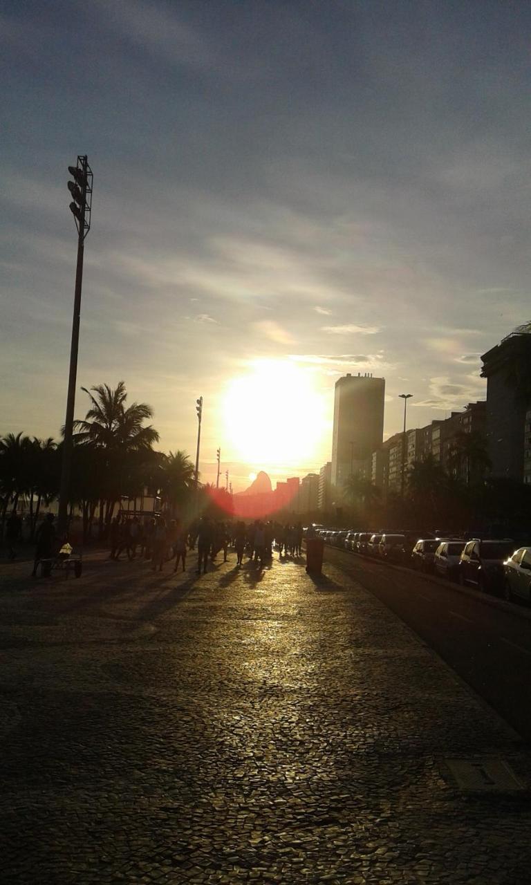 Copacabana Uma Quadra Da Praia Rio de Janeiro Exteriér fotografie